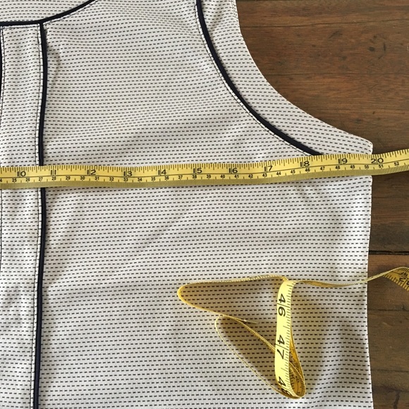 LIZ CLAIBORNE white and navy sleeveless zipped back closure tee size M - Picture 7 of 8
